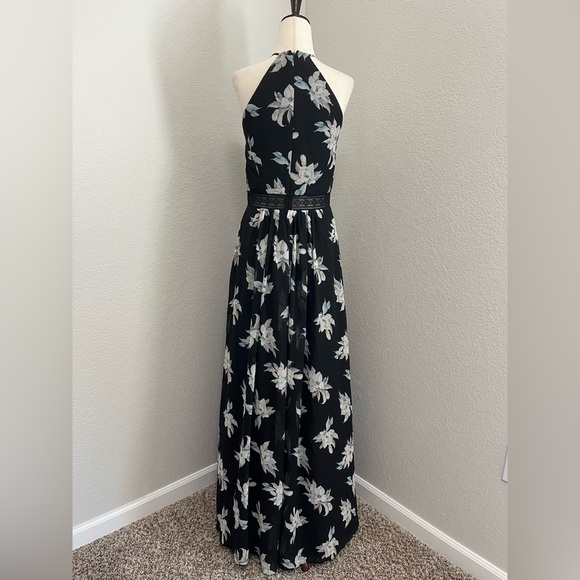 DB STUDIO Printed Chiffon Halter A-Line with Illusion Detail - Picture 5 of 8